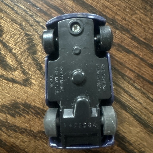 Disney PIXAR Cars MOVIE Max Schnell DIECAST CAR - Picture 8 of 8